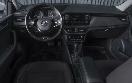 Skoda Rapid II, 2021 год, 1 648 000 рублей, 6 фотография