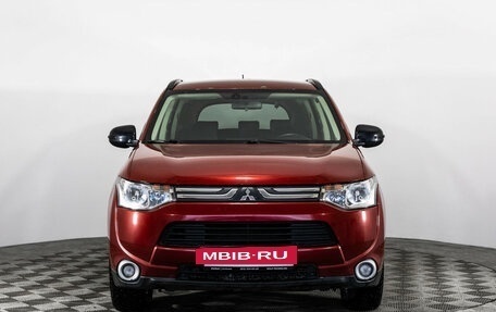 Mitsubishi Outlander III рестайлинг 3, 2013 год, 1 399 000 рублей, 2 фотография