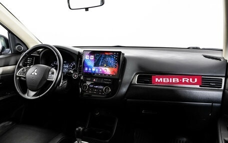 Mitsubishi Outlander III рестайлинг 3, 2013 год, 1 399 000 рублей, 9 фотография