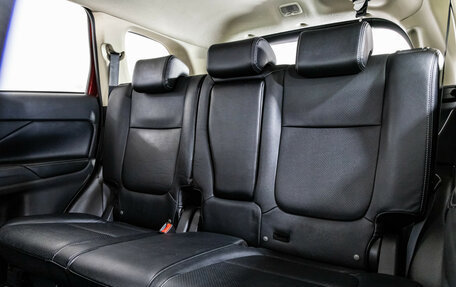 Mitsubishi Outlander III рестайлинг 3, 2013 год, 1 399 000 рублей, 20 фотография