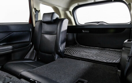 Mitsubishi Outlander III рестайлинг 3, 2013 год, 1 399 000 рублей, 21 фотография