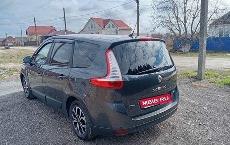 Renault Scenic III, 2010 год, 680 000 рублей, 3 фотография