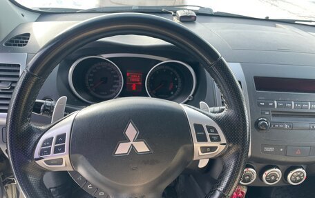 Mitsubishi Outlander III рестайлинг 3, 2008 год, 1 180 000 рублей, 13 фотография