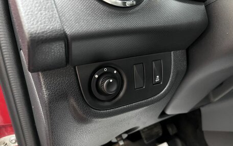 Renault Logan II, 2019 год, 1 295 000 рублей, 18 фотография