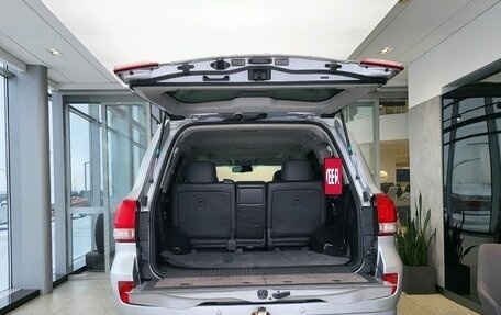 Toyota Land Cruiser 200, 2010 год, 2 590 000 рублей, 8 фотография