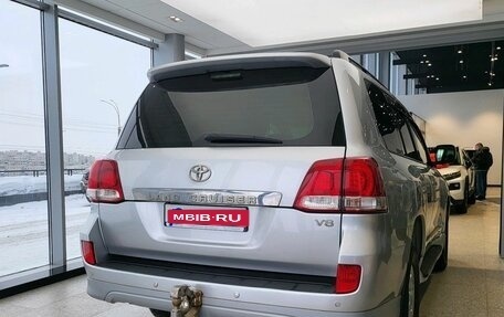 Toyota Land Cruiser 200, 2010 год, 2 590 000 рублей, 6 фотография