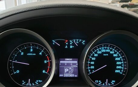 Toyota Land Cruiser 200, 2010 год, 2 590 000 рублей, 22 фотография