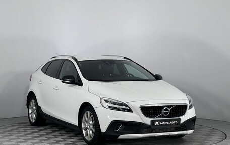 Volvo V40 Cross Country I, 2016 год, 1 620 000 рублей, 3 фотография