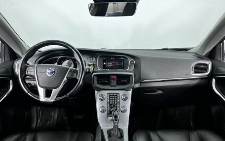 Volvo V40 Cross Country I, 2016 год, 1 620 000 рублей, 14 фотография