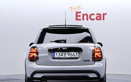 MINI Hatch, 2023 год, 1 800 000 рублей, 4 фотография