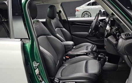 MINI Hatch, 2023 год, 1 800 000 рублей, 9 фотография