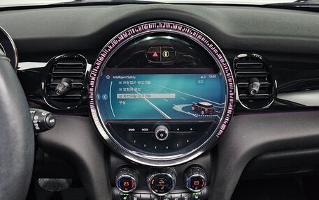 MINI Hatch, 2023 год, 1 800 000 рублей, 18 фотография