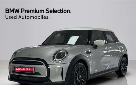 MINI Hatch, 2023 год, 1 840 000 рублей, 1 фотография