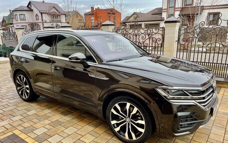 Volkswagen Touareg III, 2018 год, 4 750 000 рублей, 3 фотография