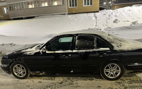 Mercedes-Benz E-Класс, 2000 год, 400 000 рублей, 4 фотография