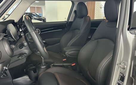 MINI Hatch, 2023 год, 1 840 000 рублей, 9 фотография