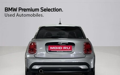 MINI Hatch, 2023 год, 1 840 000 рублей, 4 фотография