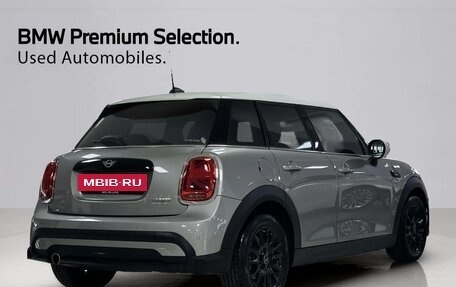 MINI Hatch, 2023 год, 1 840 000 рублей, 2 фотография