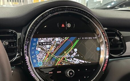 MINI Hatch, 2023 год, 1 840 000 рублей, 18 фотография