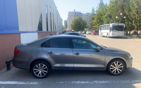 Volkswagen Jetta VI, 2012 год, 990 000 рублей, 4 фотография