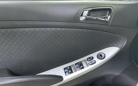 Hyundai Solaris II рестайлинг, 2013 год, 967 200 рублей, 6 фотография