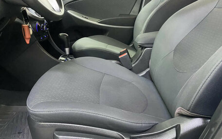 Hyundai Solaris II рестайлинг, 2013 год, 967 200 рублей, 8 фотография