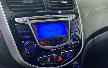 Hyundai Solaris II рестайлинг, 2013 год, 967 200 рублей, 12 фотография