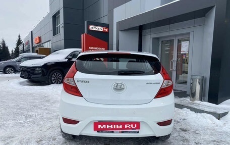 Hyundai Solaris II рестайлинг, 2013 год, 967 200 рублей, 18 фотография