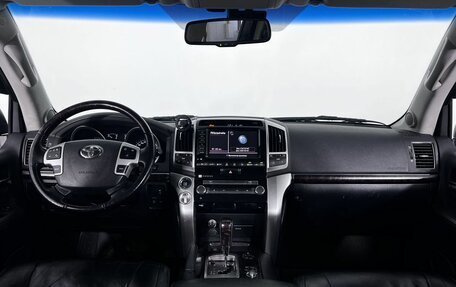 Toyota Land Cruiser 200, 2012 год, 3 650 000 рублей, 12 фотография