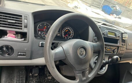 Volkswagen Caravelle T5, 2013 год, 1 750 000 рублей, 6 фотография