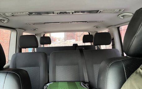 Volkswagen Caravelle T5, 2013 год, 1 750 000 рублей, 10 фотография