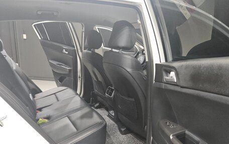 KIA Sportage IV рестайлинг, 2022 год, 1 670 000 рублей, 14 фотография