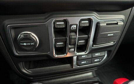 Jeep Gladiator, 2021 год, 6 300 000 рублей, 17 фотография