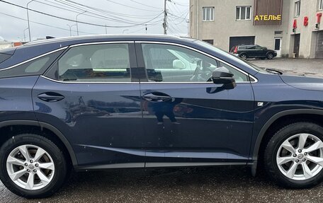 Lexus RX IV рестайлинг, 2017 год, 4 250 000 рублей, 3 фотография