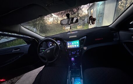 Hyundai Sonata VI, 2011 год, 1 100 000 рублей, 5 фотография