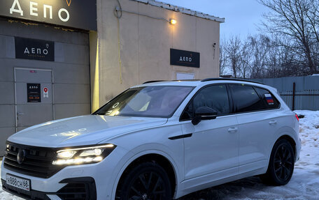 Volkswagen Touareg III, 2019 год, 8 500 000 рублей, 5 фотография