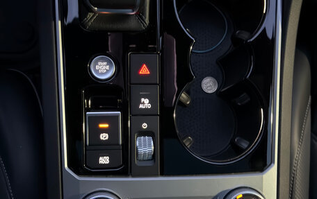 Volkswagen Touareg III, 2019 год, 8 500 000 рублей, 12 фотография