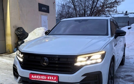 Volkswagen Touareg III, 2019 год, 8 500 000 рублей, 3 фотография
