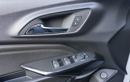 Chevrolet Trax, 2023 год, 1 670 000 рублей, 7 фотография