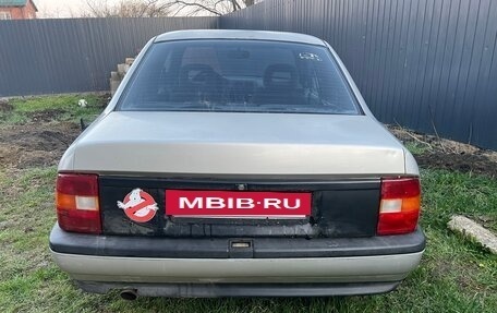 Opel Vectra A, 1991 год, 111 000 рублей, 2 фотография