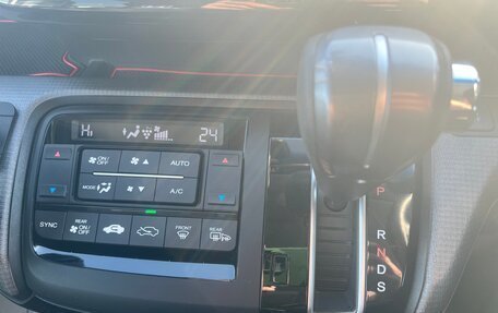 Honda Stepwgn IV, 2019 год, 2 100 000 рублей, 19 фотография