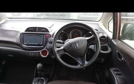 Honda Fit III, 2012 год, 850 000 рублей, 18 фотография
