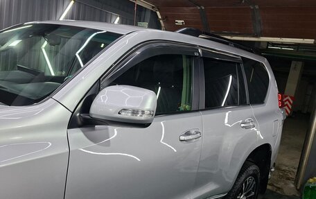 Toyota Land Cruiser Prado 150 рестайлинг 2, 2013 год, 2 888 888 рублей, 2 фотография