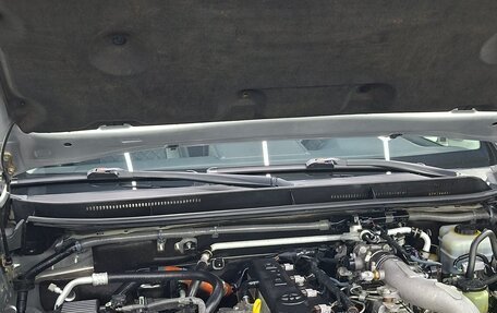 Toyota Land Cruiser Prado 150 рестайлинг 2, 2013 год, 2 888 888 рублей, 5 фотография