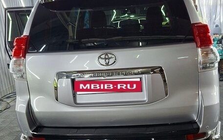 Toyota Land Cruiser Prado 150 рестайлинг 2, 2013 год, 2 888 888 рублей, 12 фотография