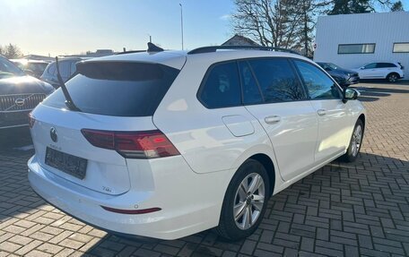 Volkswagen Golf VIII, 2022 год, 2 172 000 рублей, 6 фотография