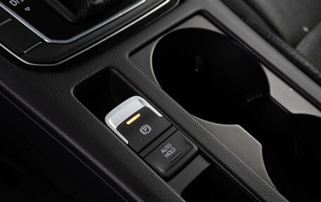 Volkswagen Passat B8 рестайлинг, 2017 год, 1 899 000 рублей, 21 фотография