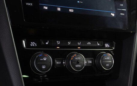 Volkswagen Passat B8 рестайлинг, 2017 год, 1 899 000 рублей, 19 фотография