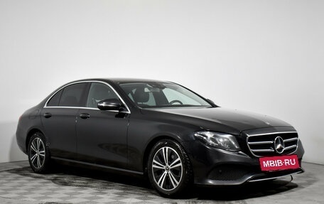 Mercedes-Benz E-Класс, 2020 год, 2 550 000 рублей, 3 фотография