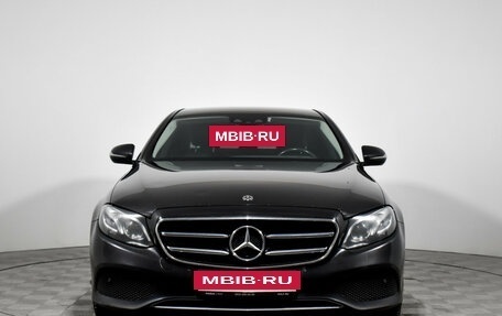 Mercedes-Benz E-Класс, 2020 год, 2 550 000 рублей, 2 фотография